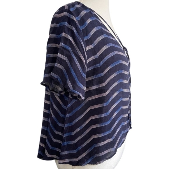 LUSH || Navy Blue Crop V-Neck Flowy Top || size Large - Picture 2 of 6